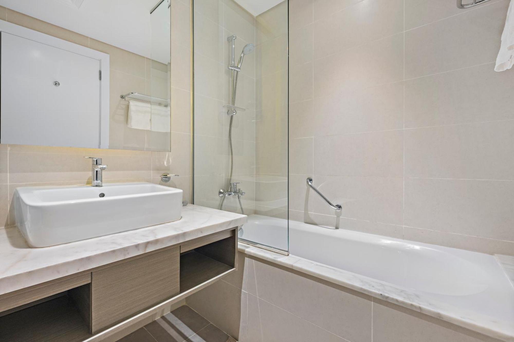 Aliving Luxury At Damac Maison Prive 1007