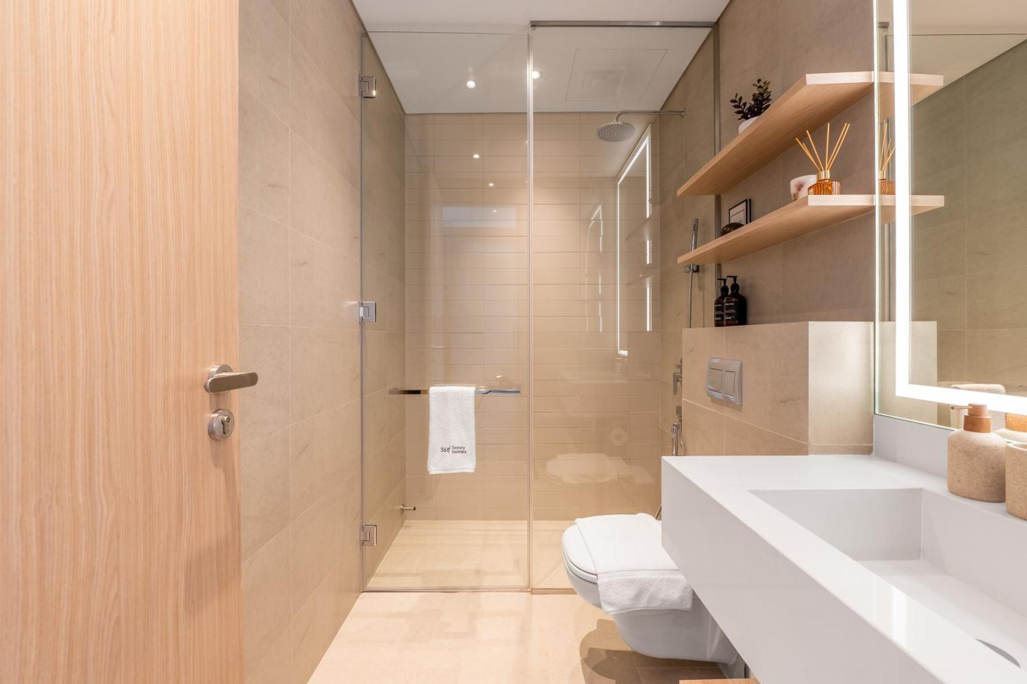 Jvc Gem - 2brplus1 In Oakley Square With Prime Amenities Apartment *