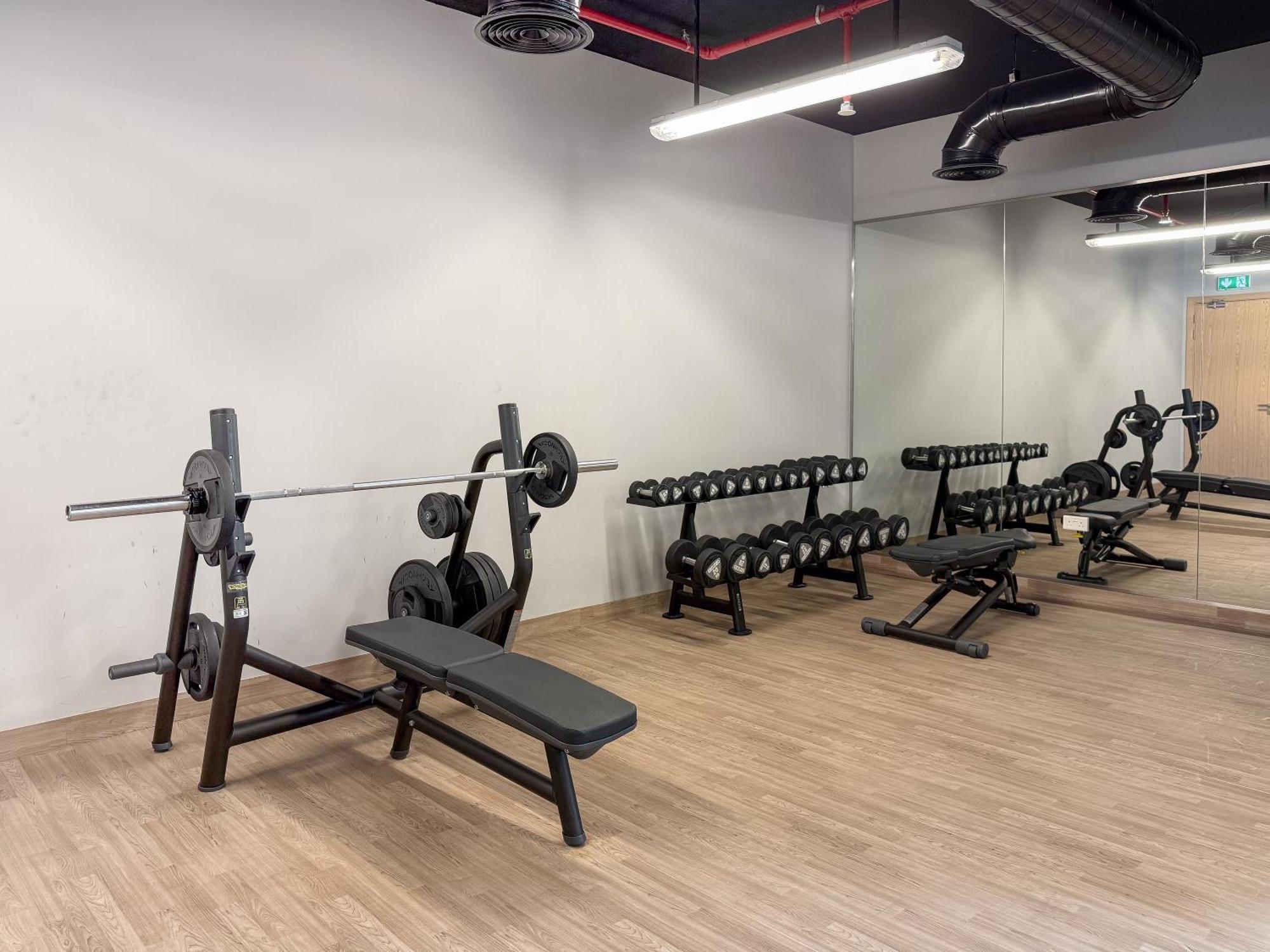 Jvc Gem - 2brplus1 In Oakley Square With Prime Amenities *