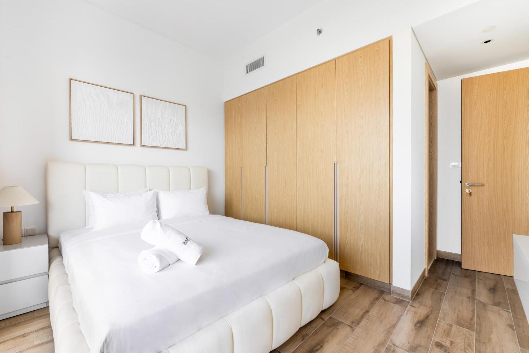 Jvc Gem - 2brplus1 In Oakley Square With Prime Amenities