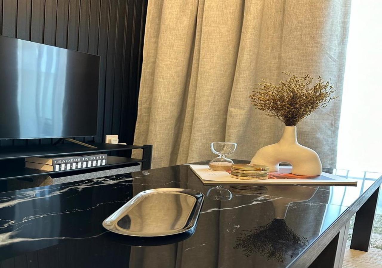 Keyrock Living - Urban Oasis In Zada Tower Apartment Dubai