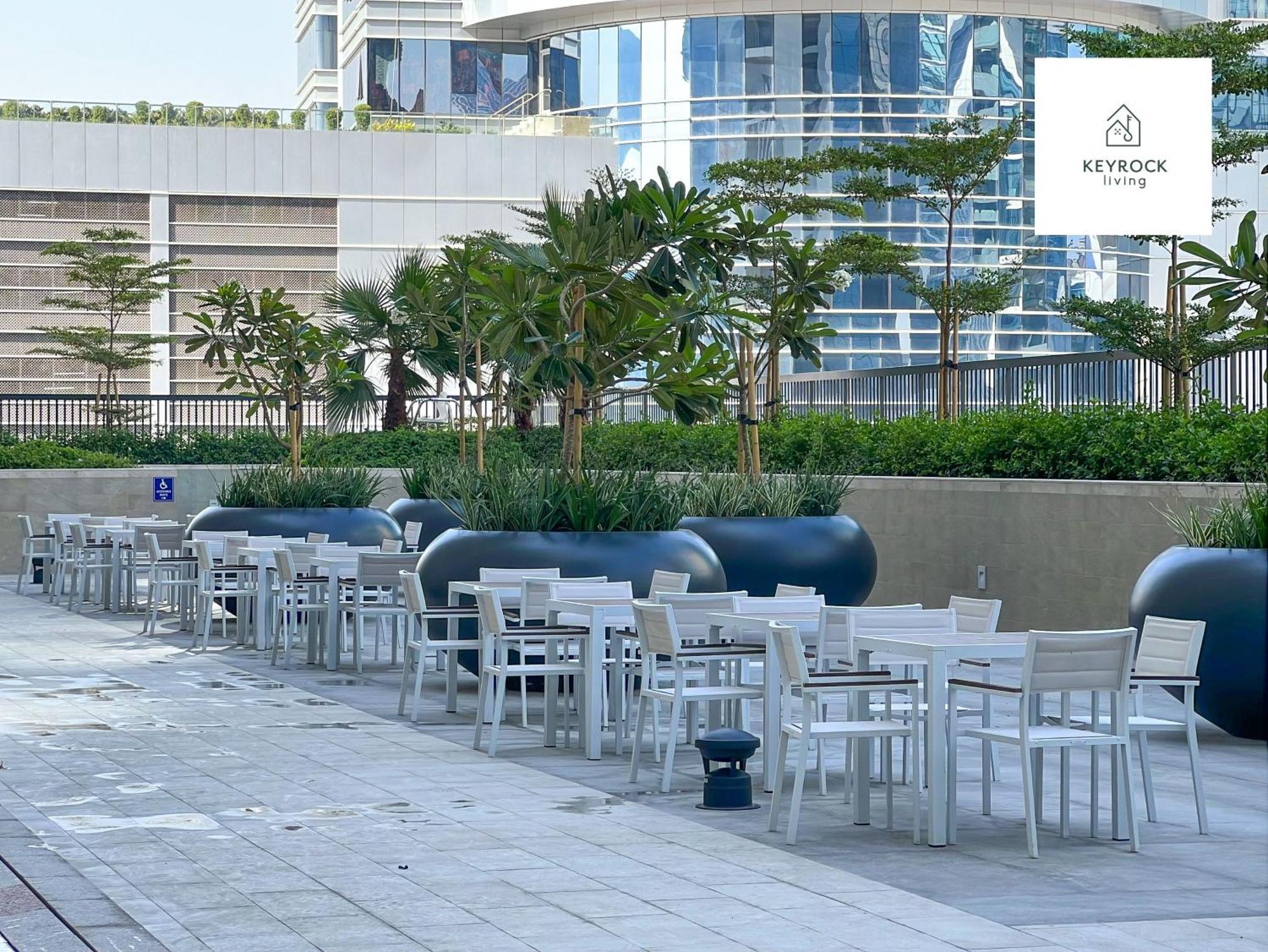 Keyrock Living - Urban Oasis In Zada Tower *