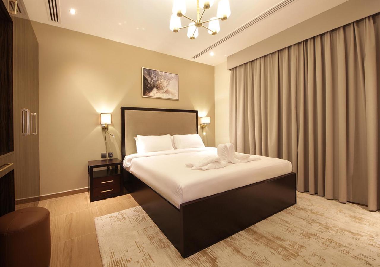 Elegant 2br With Views Downtown Living Dubai