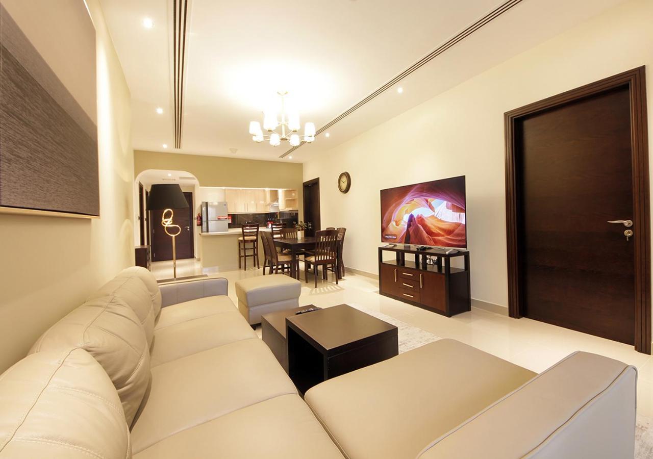 Elegant 2br With Views Downtown Living * Dubai