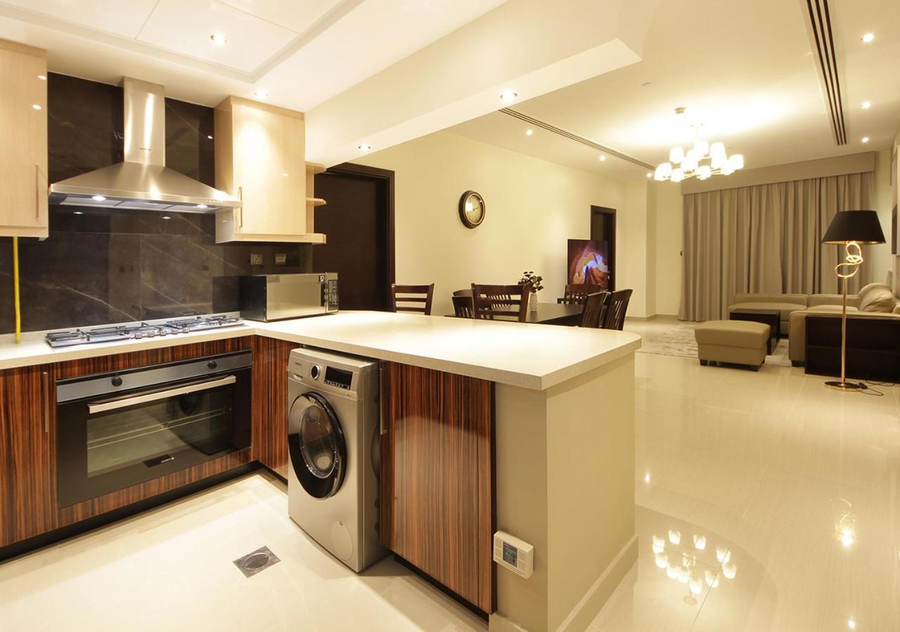 Apartment Elegant 2br With Views Downtown Living Dubai