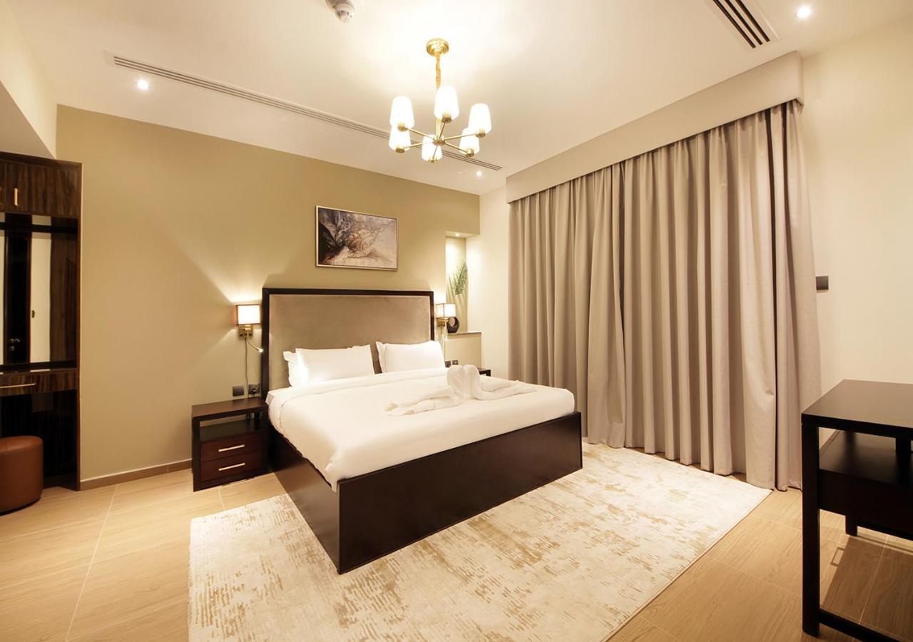 Elegant 2br With Views Downtown Living * Dubai