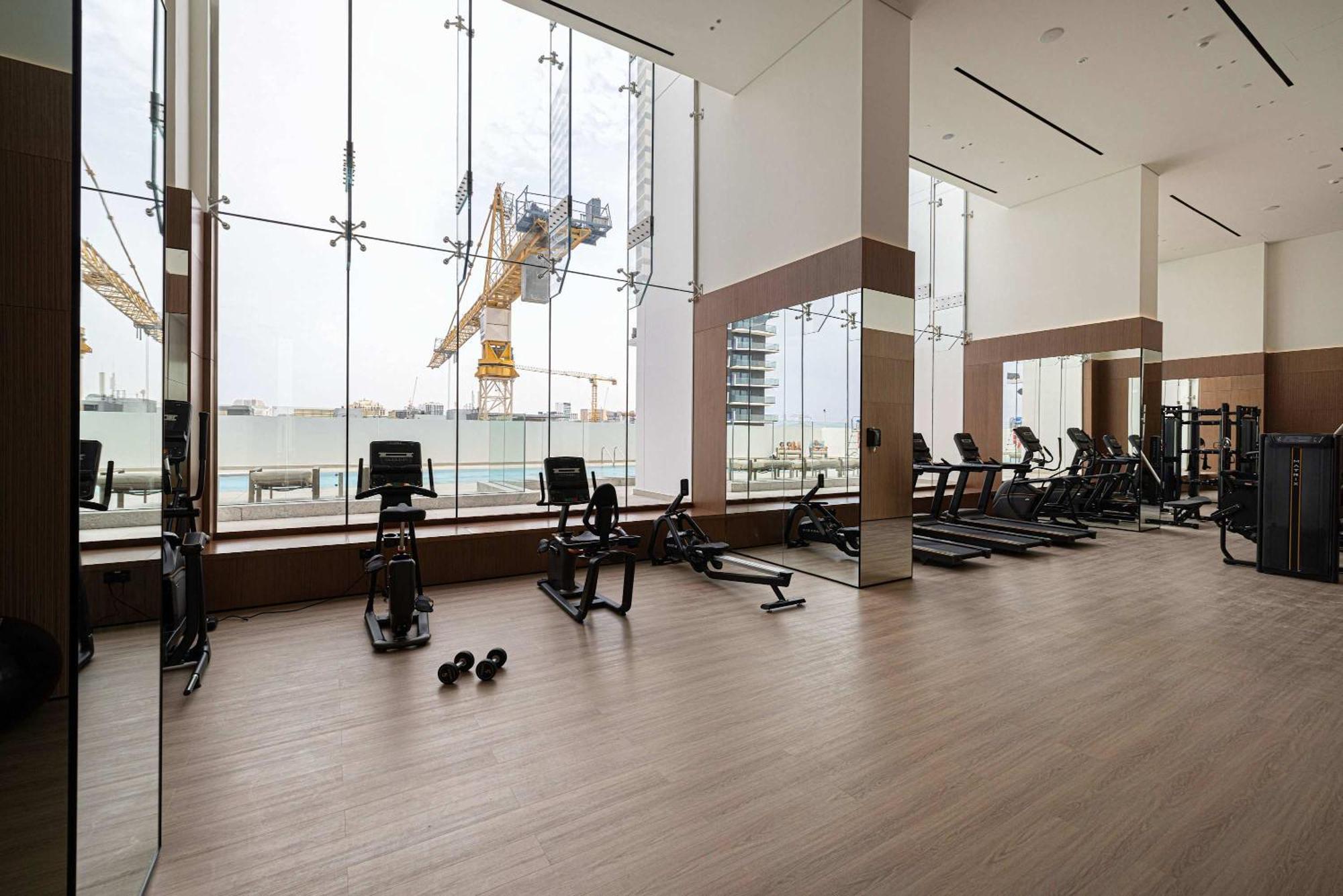 Cozy 1 Bedroom With Gym & Pool Just 15min To Marina * Dubai