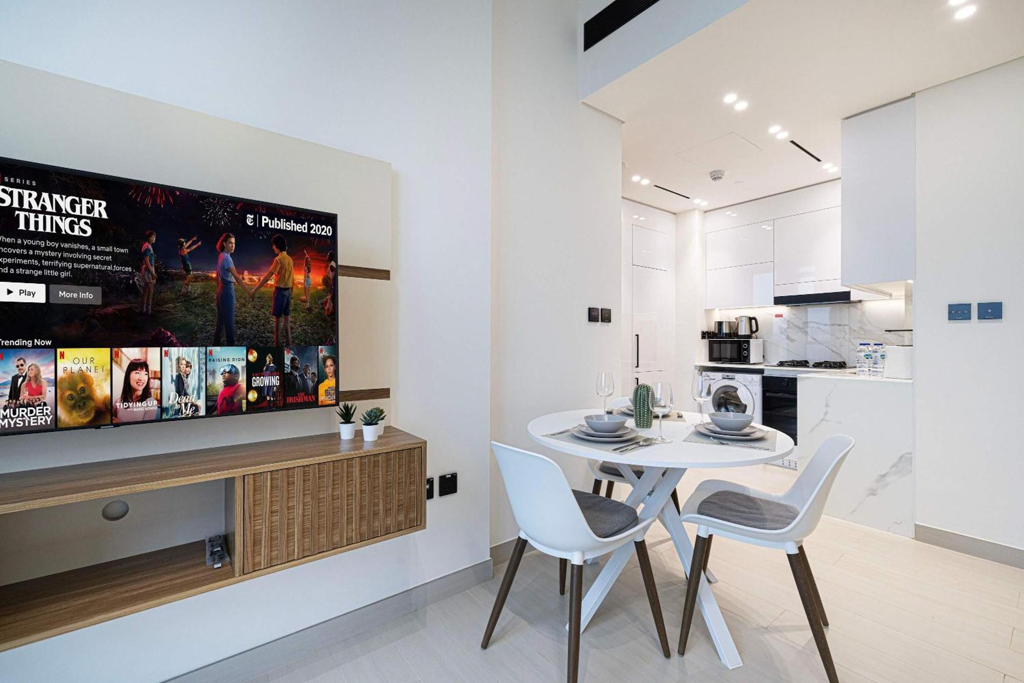Cozy 1 Bedroom With Gym & Pool Just 15min To Marina Dubai