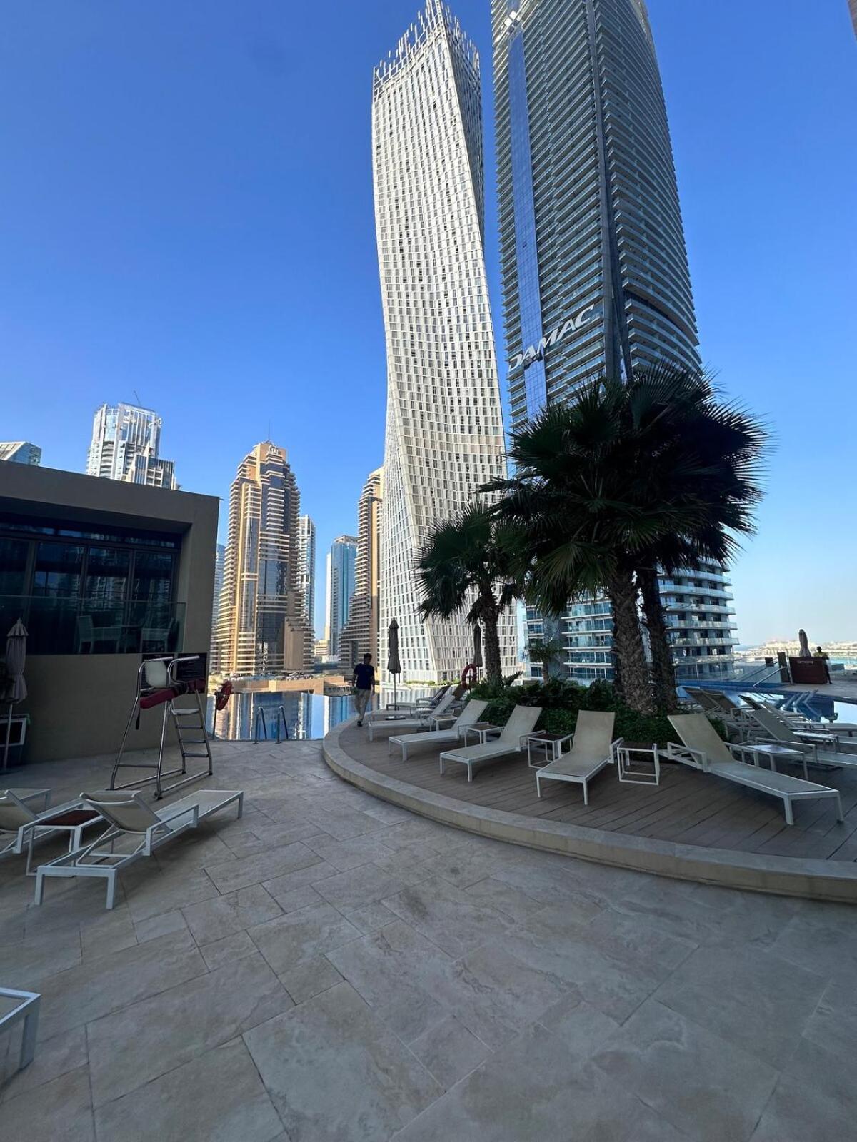 Modern Elegance Jumeirah Living Marina Apartment