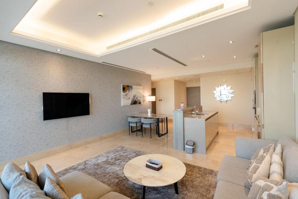 3 Bed With Private In Palm Jumeirah Apartment *