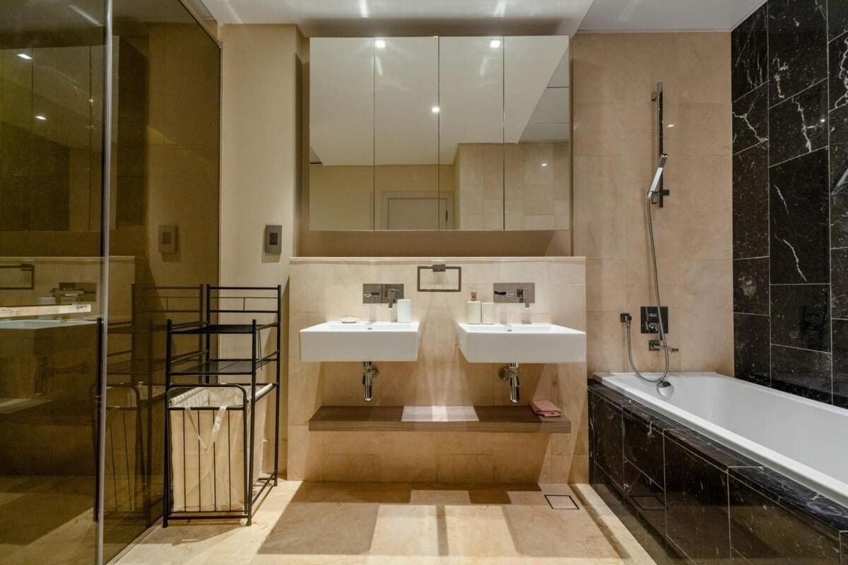 3 Bed With Private In Palm Jumeirah