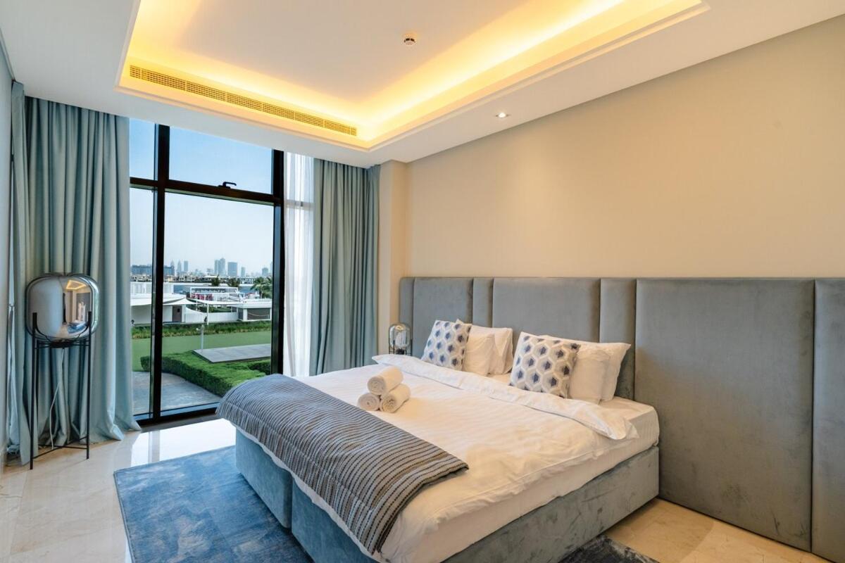 3 Bed With Private In Palm Jumeirah Apartment