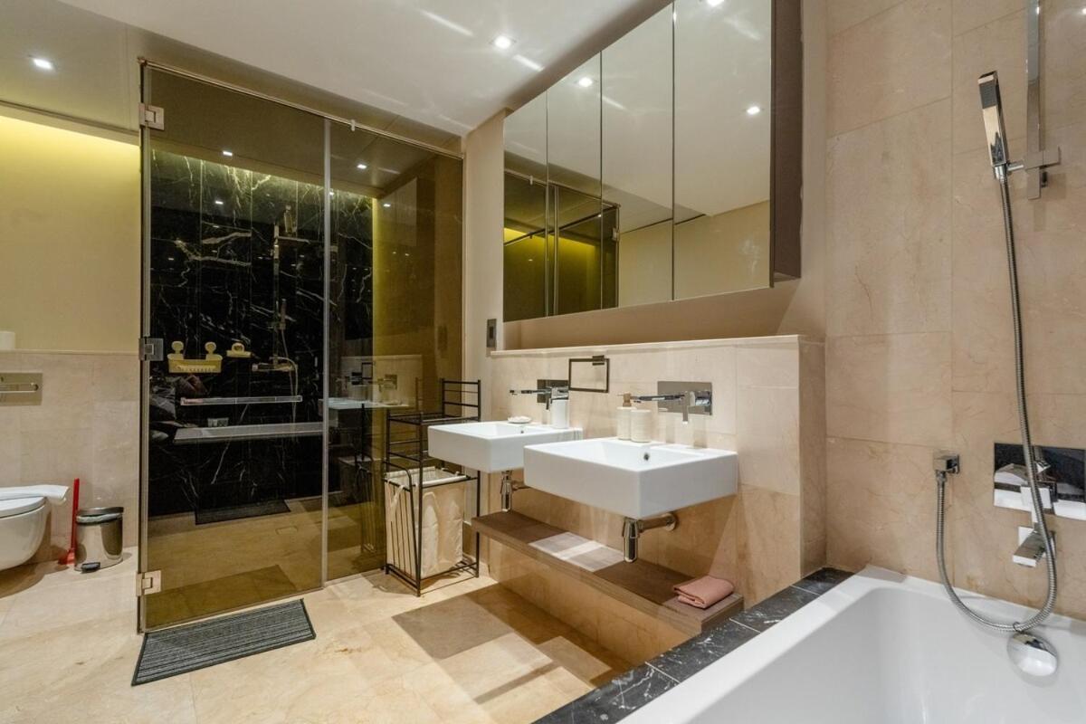 3 Bed With Private In Palm Jumeirah Dubai