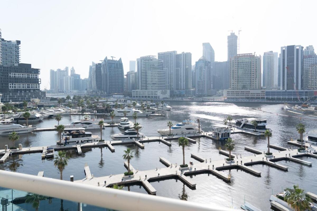 Apartment Business Bay By Stayinhomes - 10 Mins Burj Khalifa - 1bed - Parking - Pool - Gym *