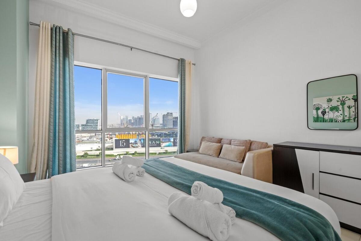 Business Bay By Stayinhomes - 10 Mins Burj Khalifa - 1bed - Parking - Pool - Gym
