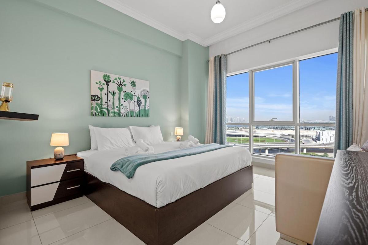 Apartment Business Bay By Stayinhomes - 10 Mins Burj Khalifa - 1bed - Parking - Pool - Gym