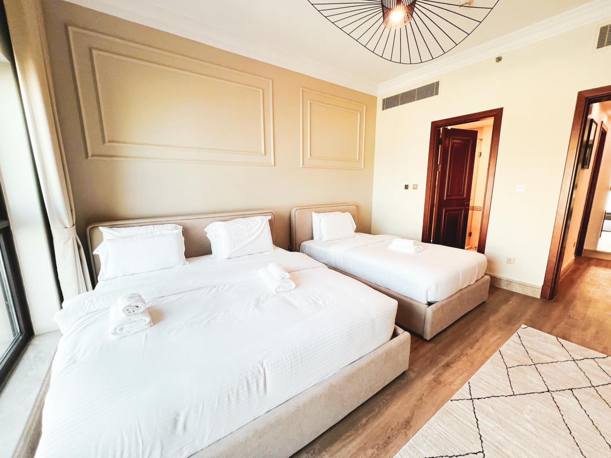 New Fairmont With Private On Palmjumeirah Apartment Dubai