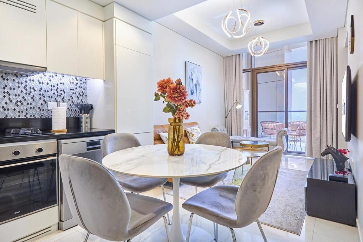 Skyline 2br In The Heart Of Business Bay *