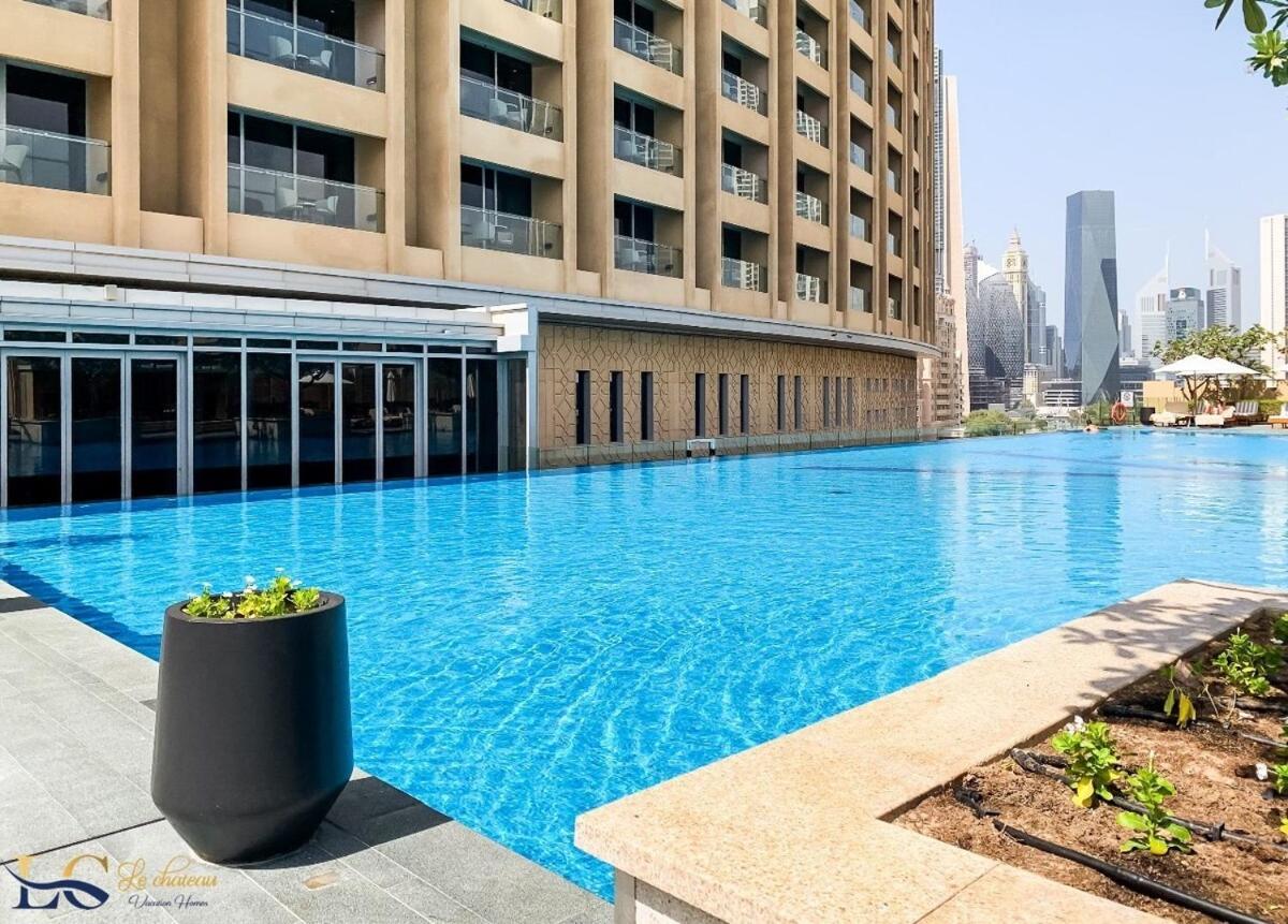Modern 1br Emaar Downtown Mall Apartment