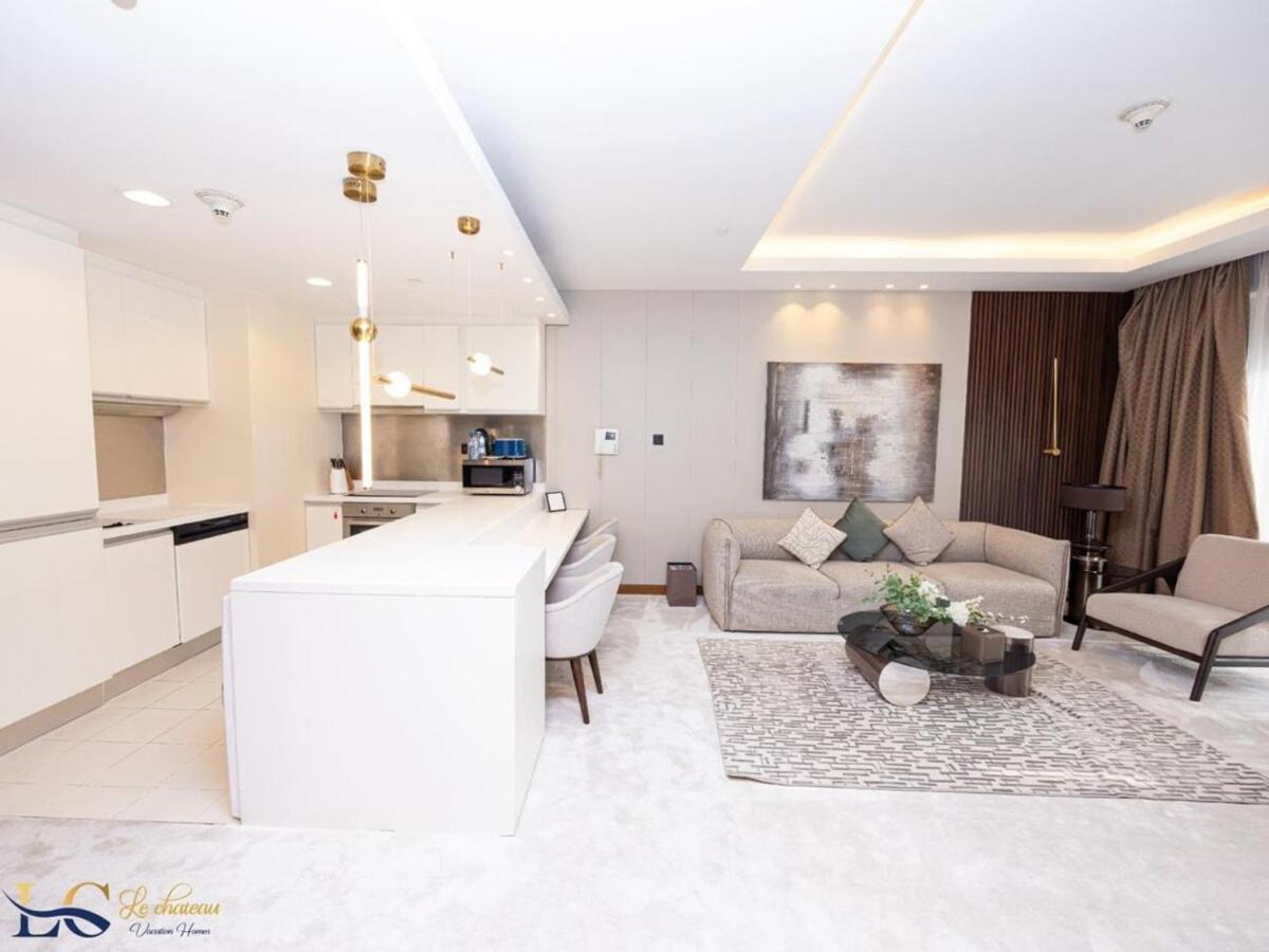 Apartment Modern 1br Emaar Downtown Mall *