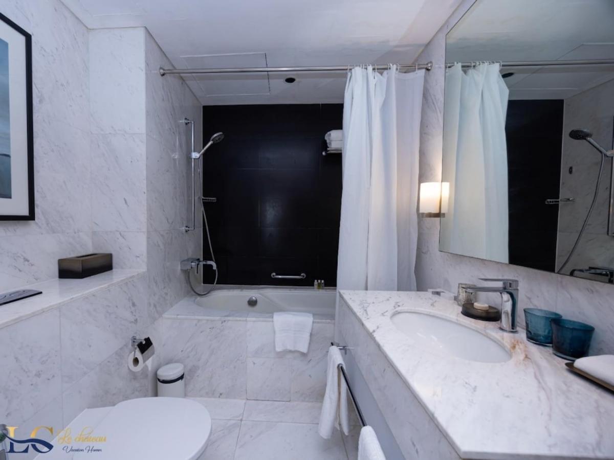 Modern 1br Emaar Downtown Mall Apartment