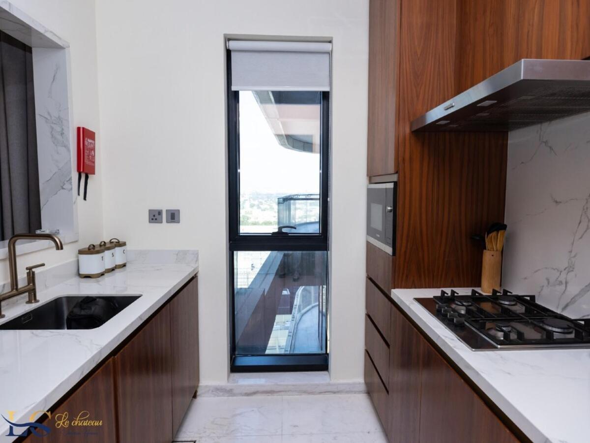 Luxury 1-bedroom In Downtown's Iconic Core *