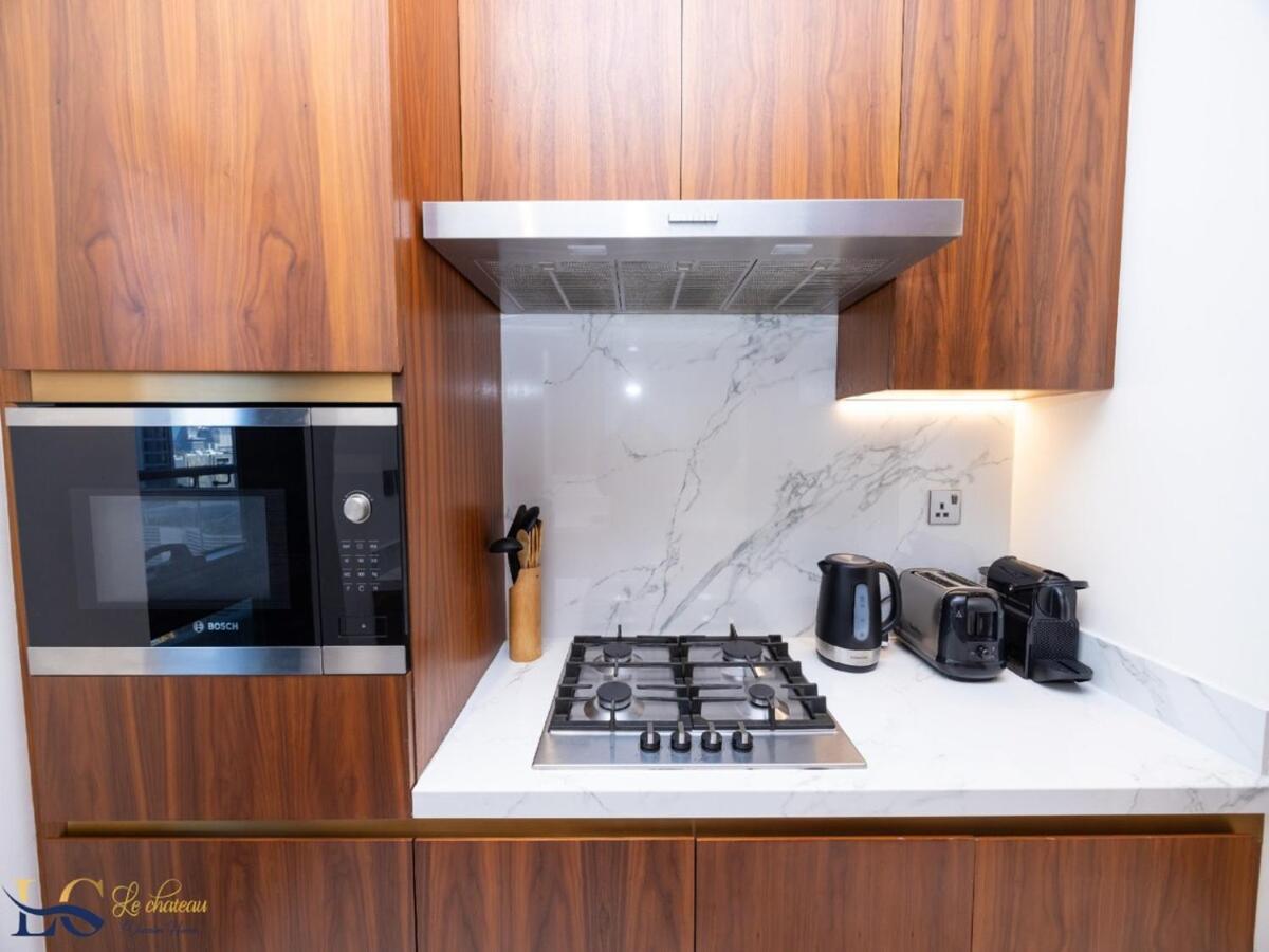 Luxury 1-bedroom In Downtown's Iconic Core *