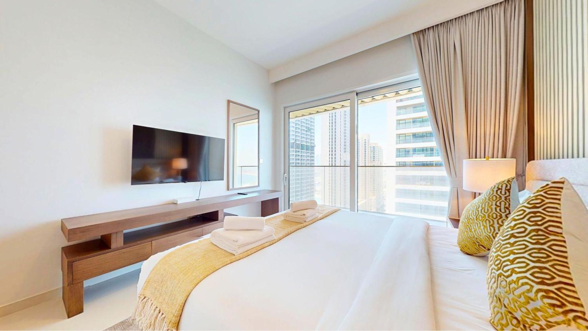 2br With Private Access In Harbour Apartment *