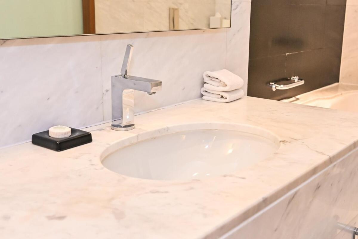 Haven 1 Bedroom Mall Apartment