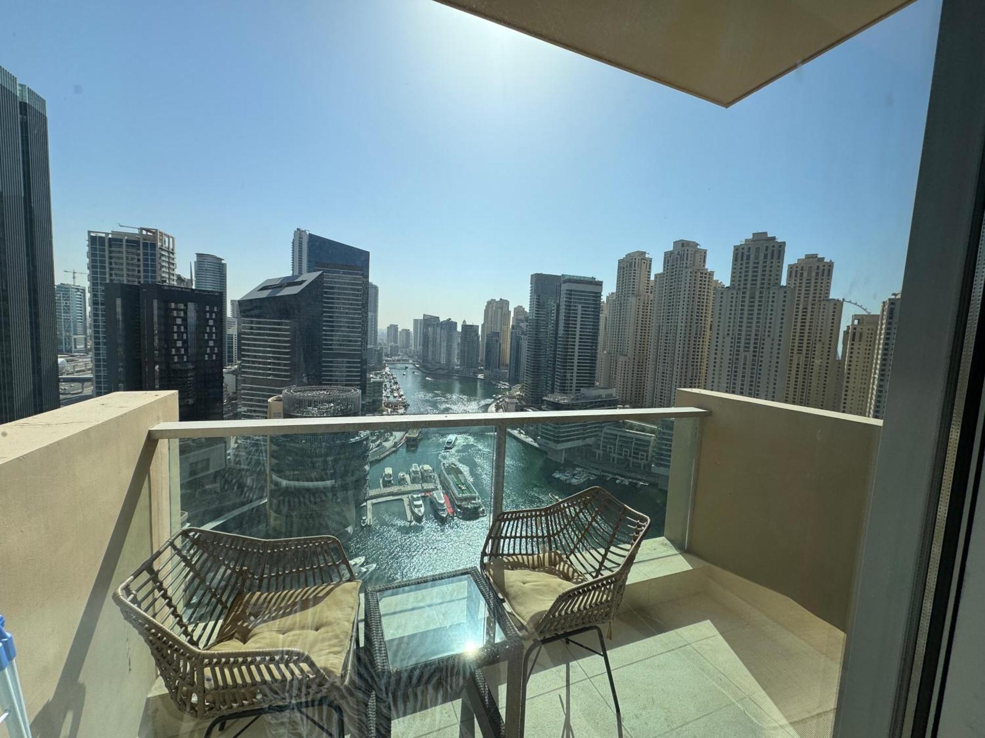 Address Marina Mall Suites - Full Marina Views, Balcony, Kitchen & Parking Daire *