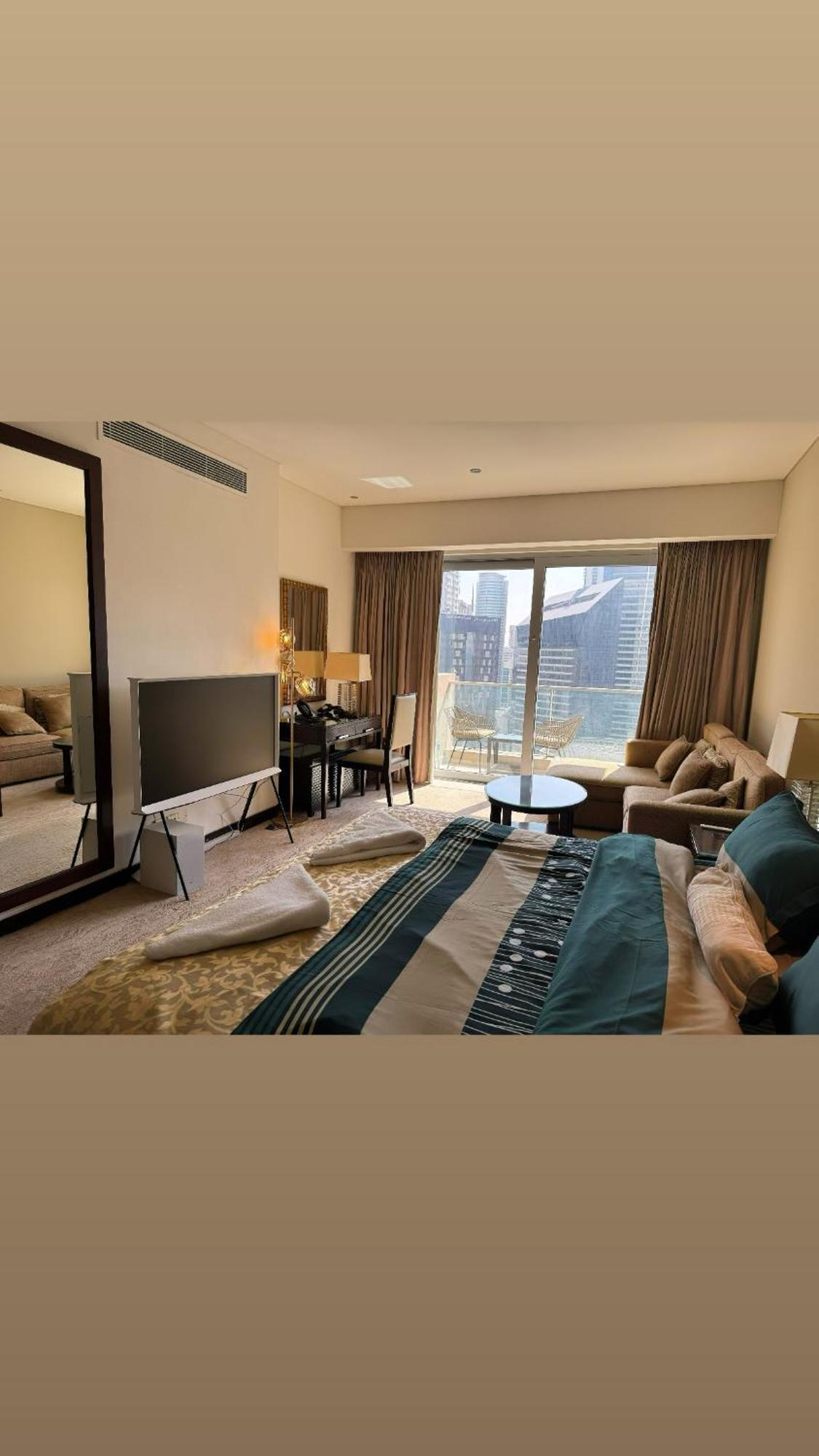 Daire Address Marina Mall Suites - Full Marina Views, Balcony, Kitchen & Parking Dubai