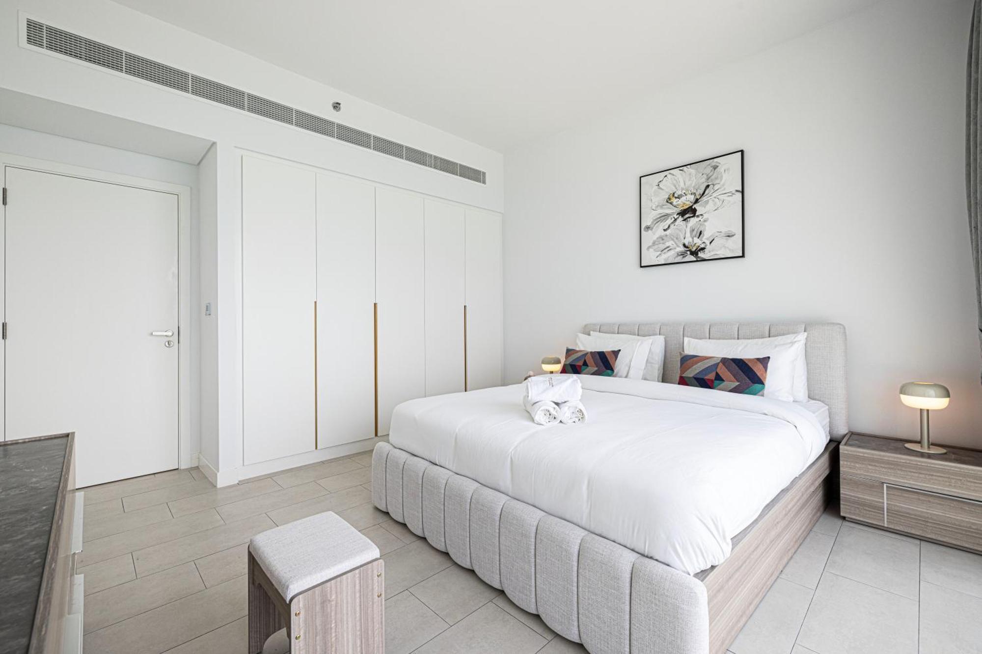 La Vie, Jbr Private Beach, Private Parking And Pool Apartment *