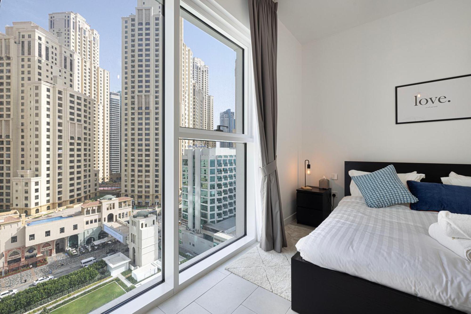 Apartment La Vie, Jbr Private Beach, Private Parking And Pool *