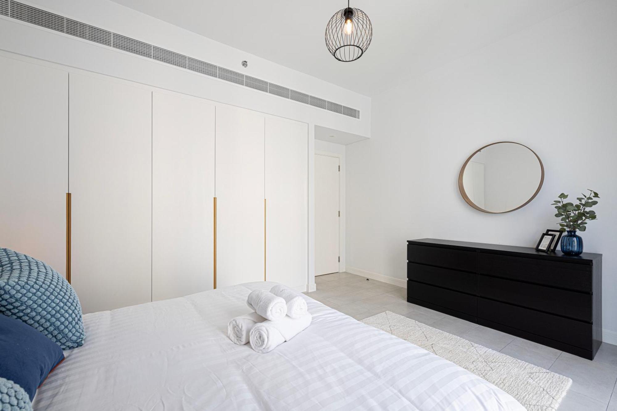 La Vie, Jbr Private Beach, Private Parking And Pool Apartment Dubai