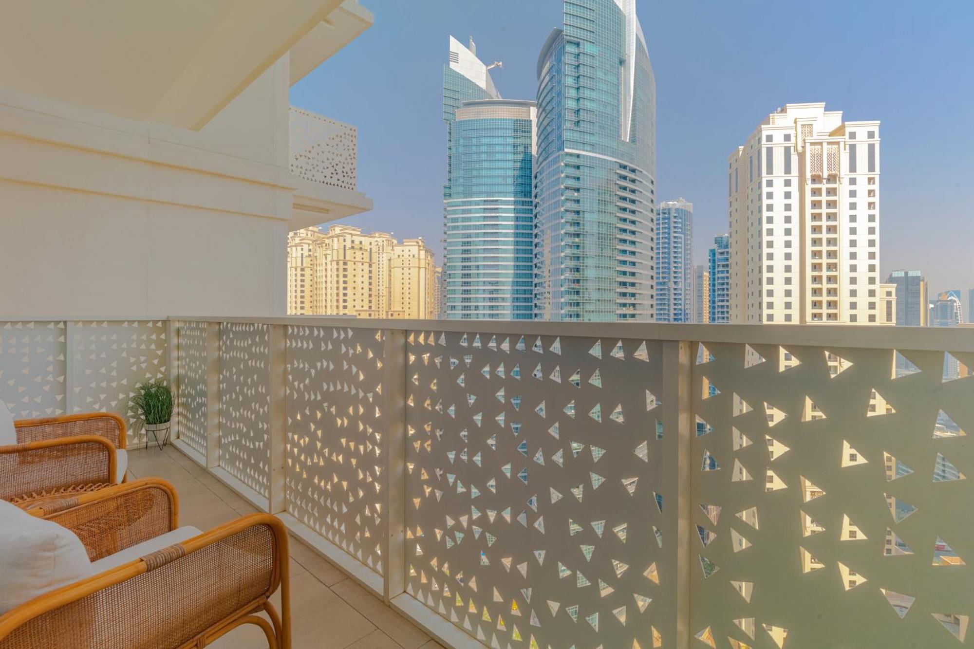 La Vie, Jbr Private Beach, Private Parking And Pool Apartment *