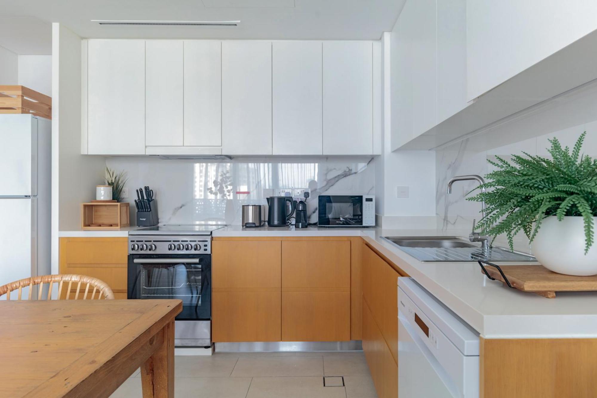 La Vie, Jbr Private Beach, Private Parking And Pool Apartment Dubai