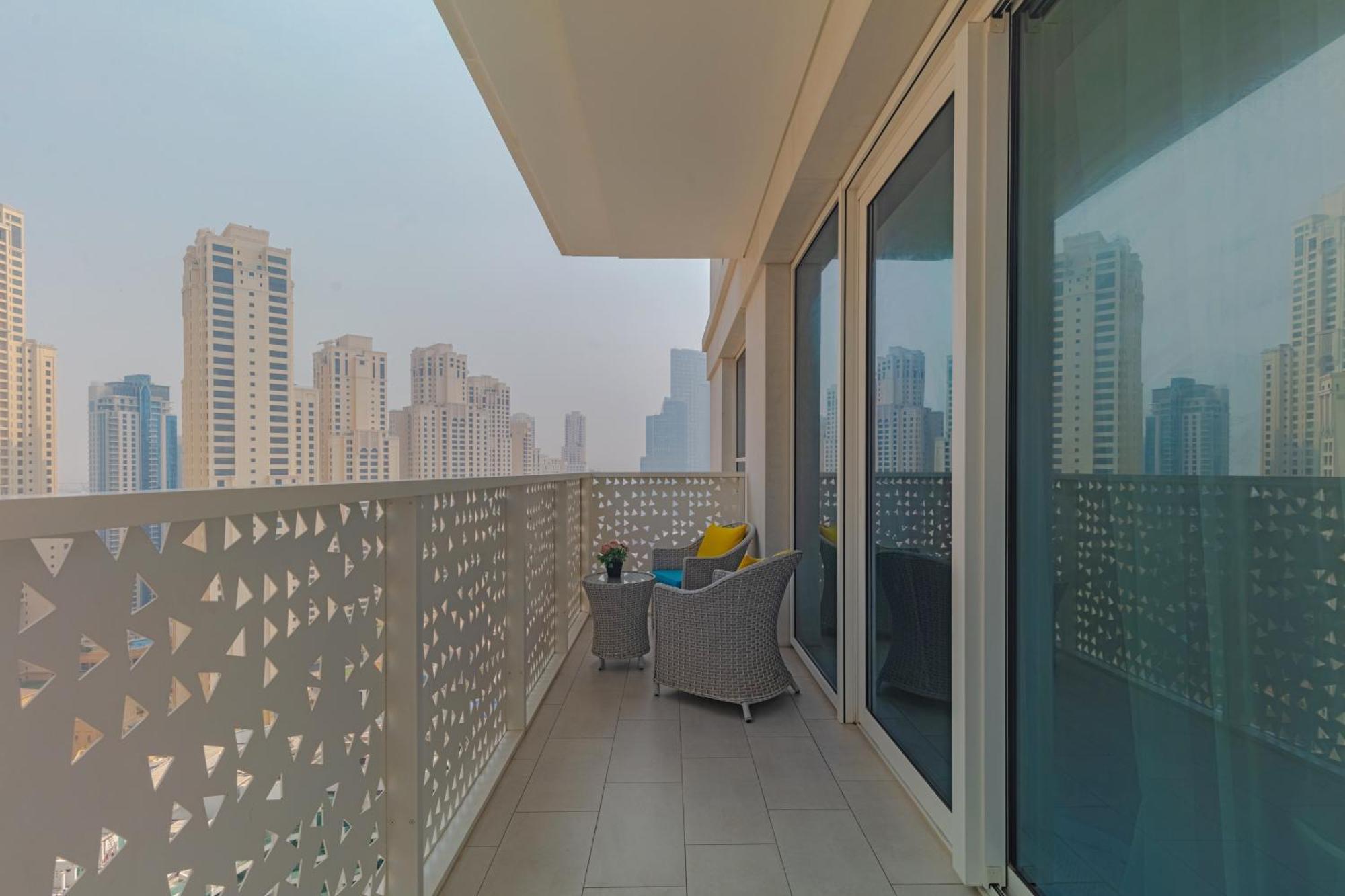 Apartment La Vie, Jbr Private Beach, Private Parking And Pool