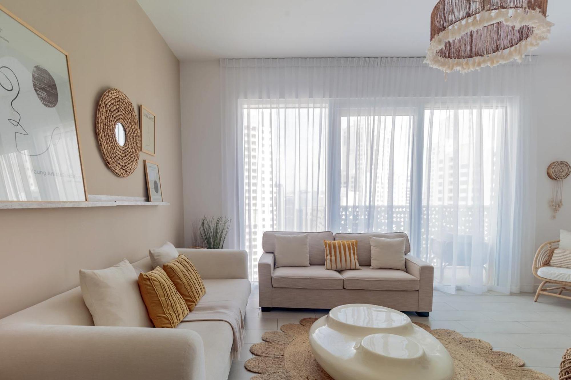 La Vie, Jbr Private Beach, Private Parking And Pool Apartment