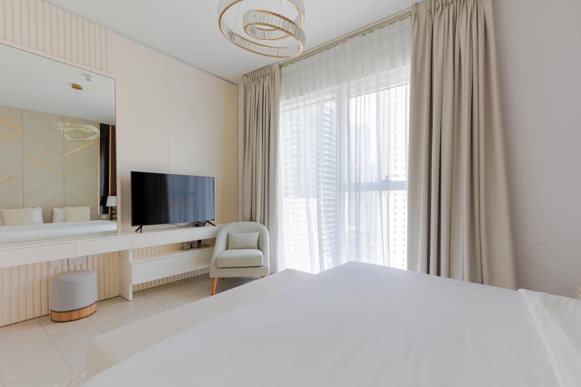 Apartment La Vie, Jbr Private Beach, Private Parking And Pool *