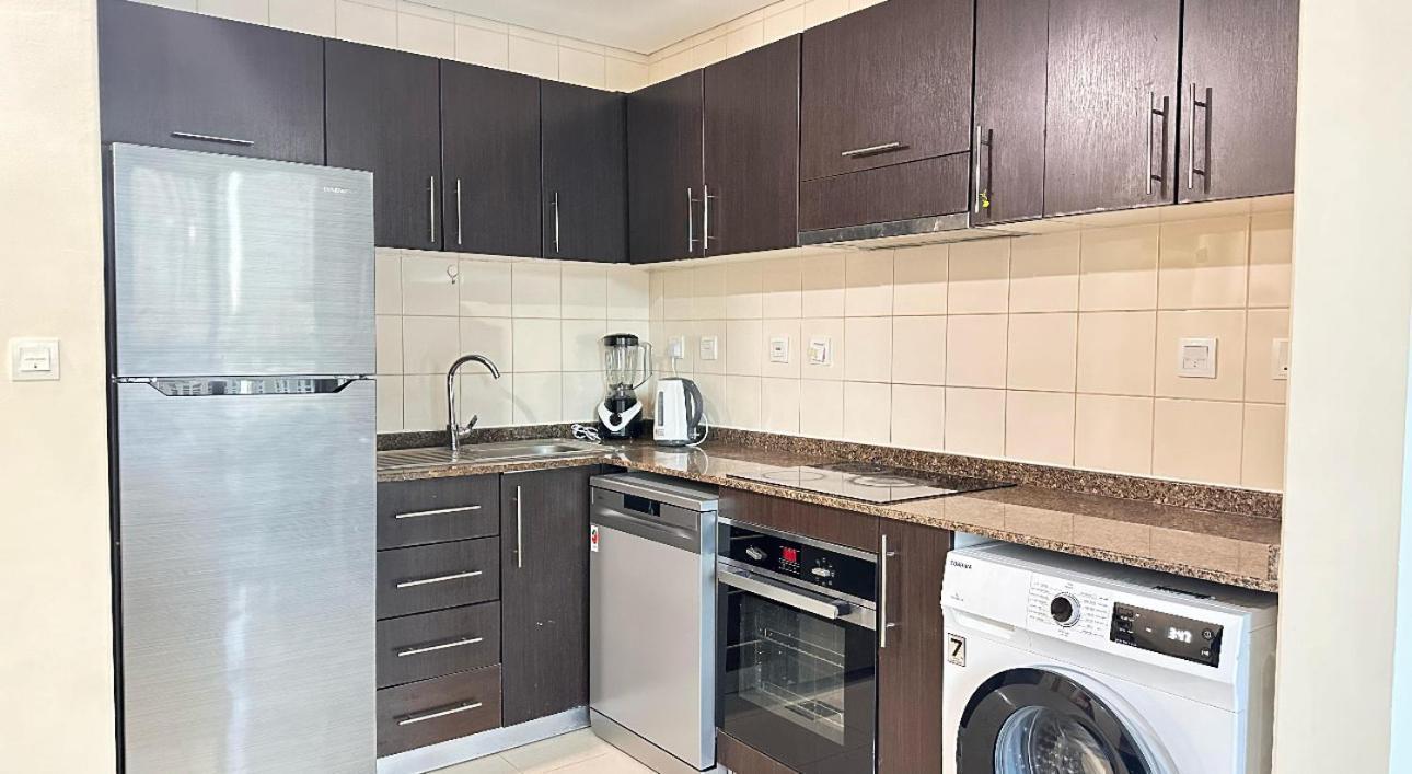 Delux Studio Apartment Dubai Marina The Bay 5 Min Beach Jbr & 3 Min To Tram Station * Dubai