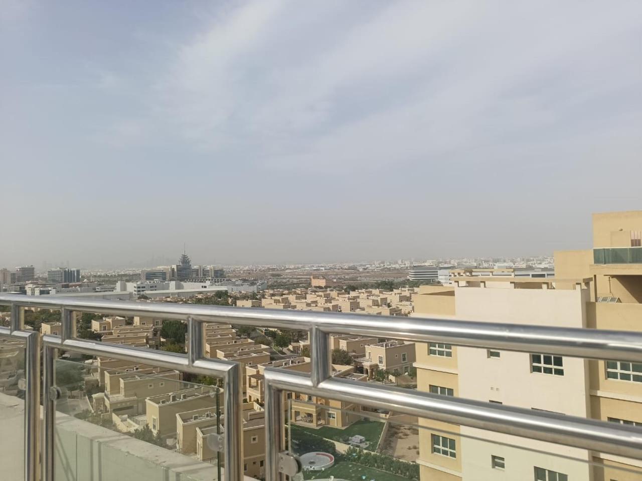 Silicon Oasis Staycation Daire