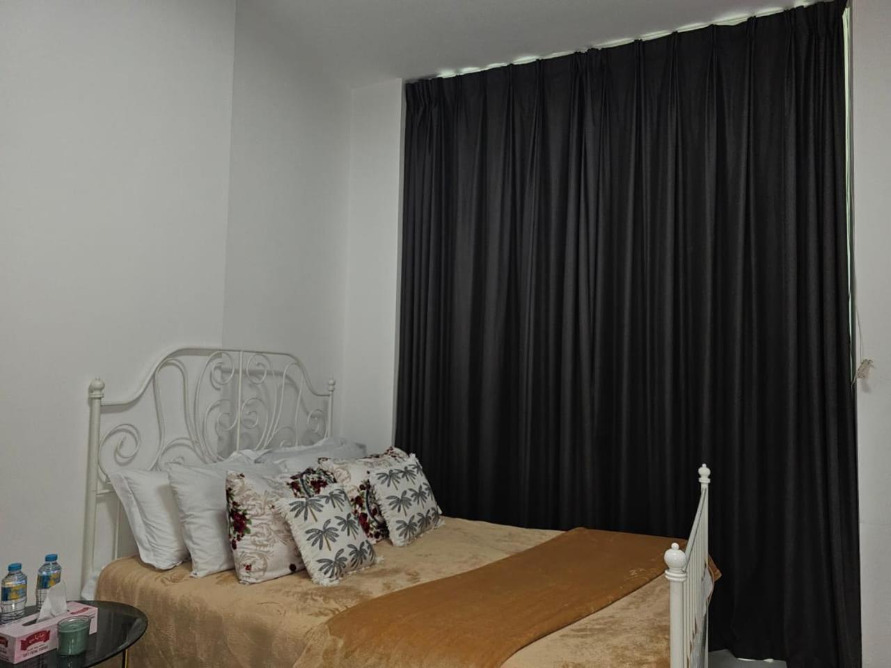 Silicon Oasis Staycation Daire