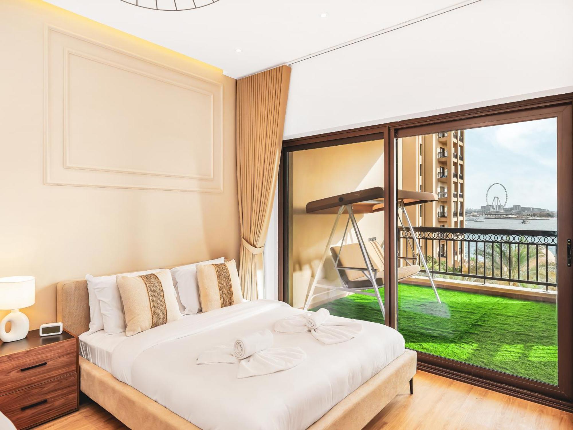 New Fairmont With Private On Palmjumeirah Apartment Dubai