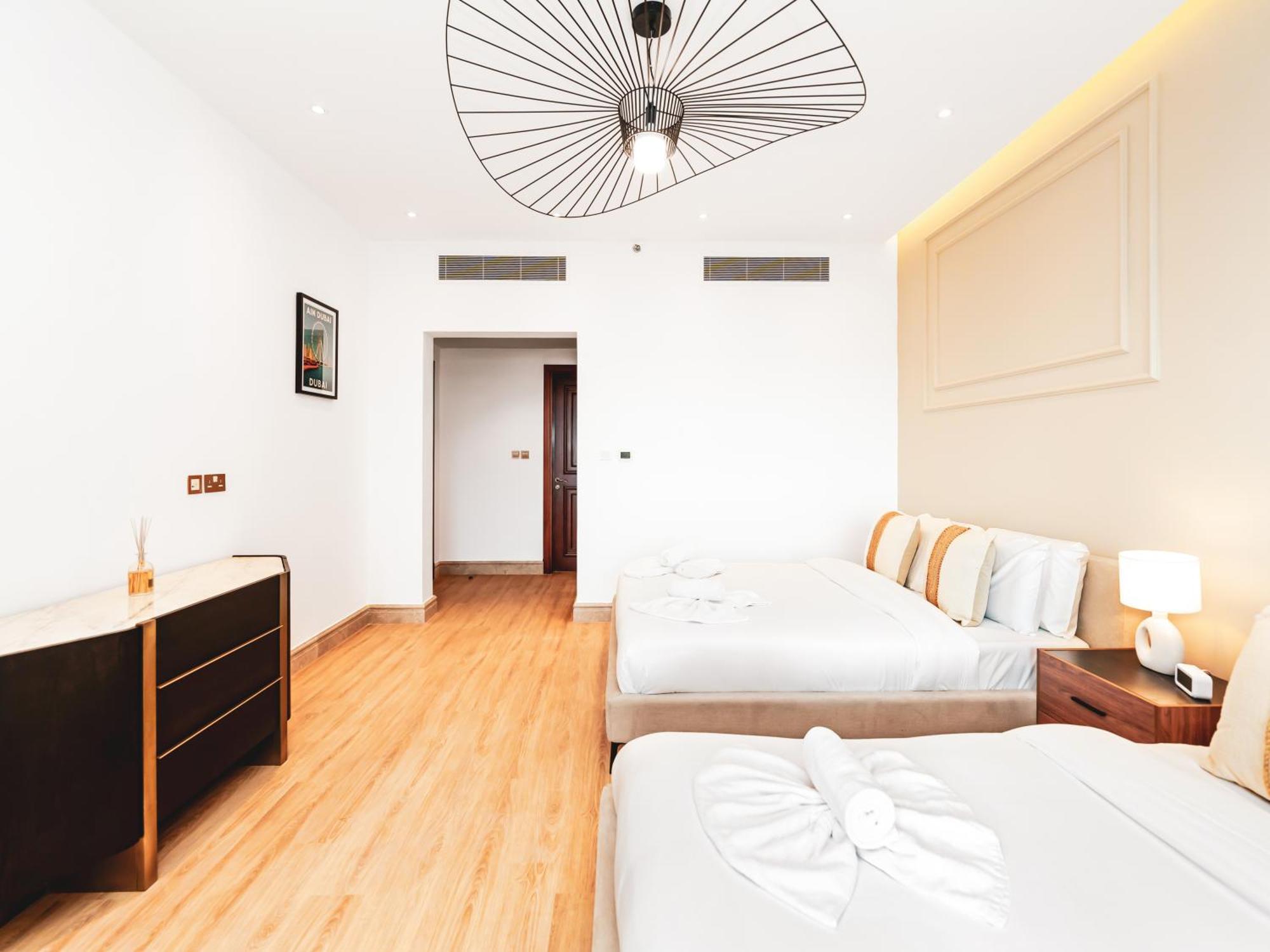 New Fairmont With Private On Palmjumeirah Dubai