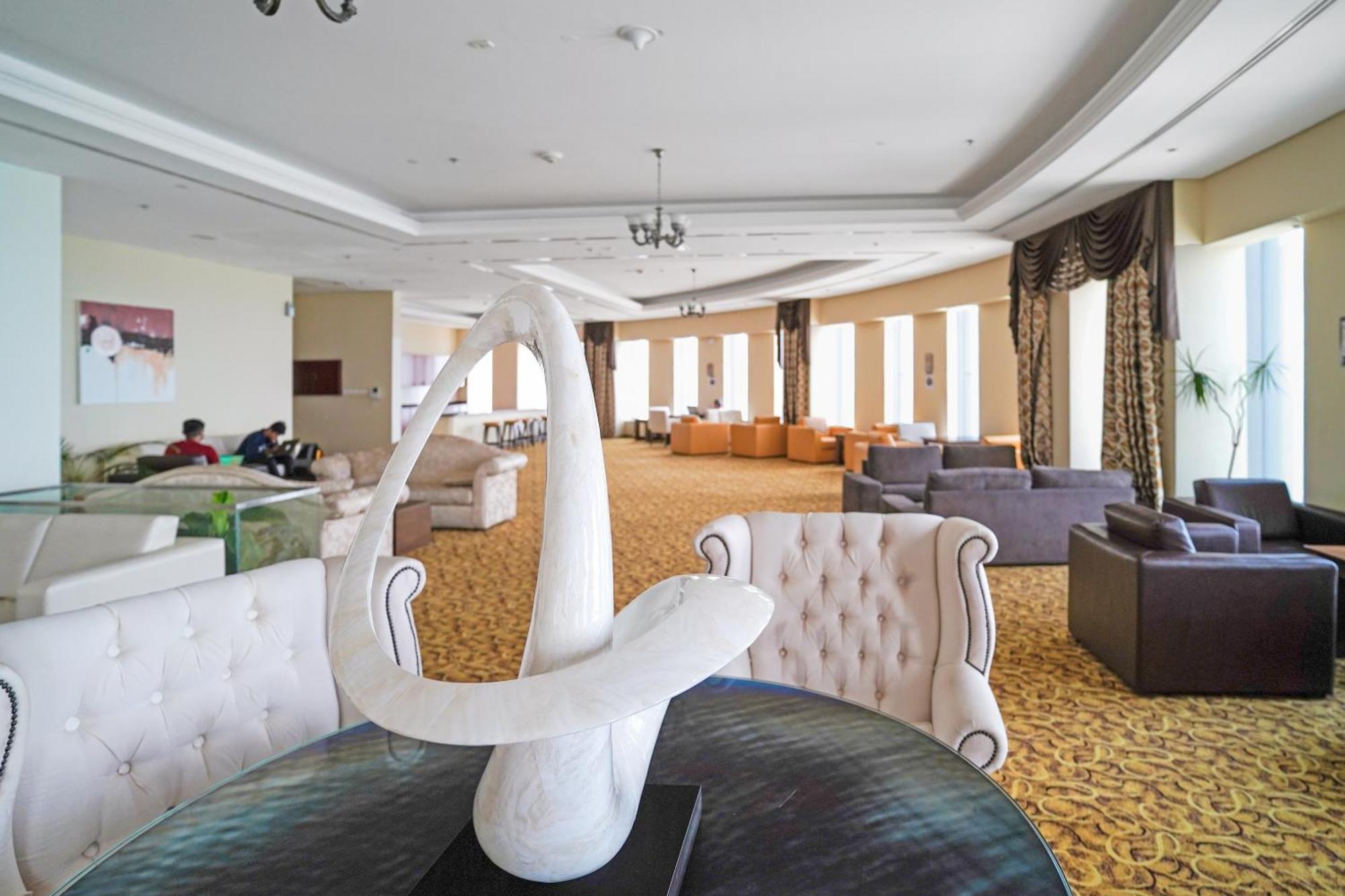 49- Panoramic Views From Luxe 2br Princess Tower Apartment- Free Parking - Walk To Tram * Dubai