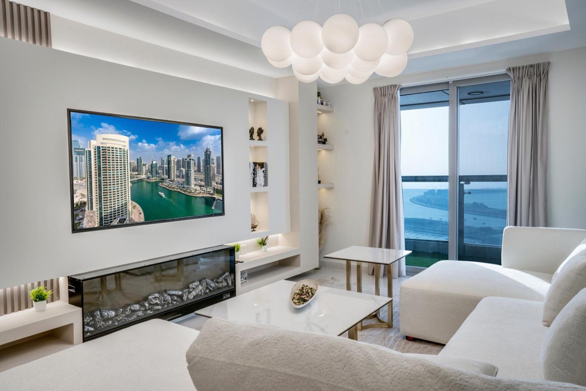 Apartment 49- Panoramic Views From Luxe 2br Princess Tower Apartment- Free Parking - Walk To Tram