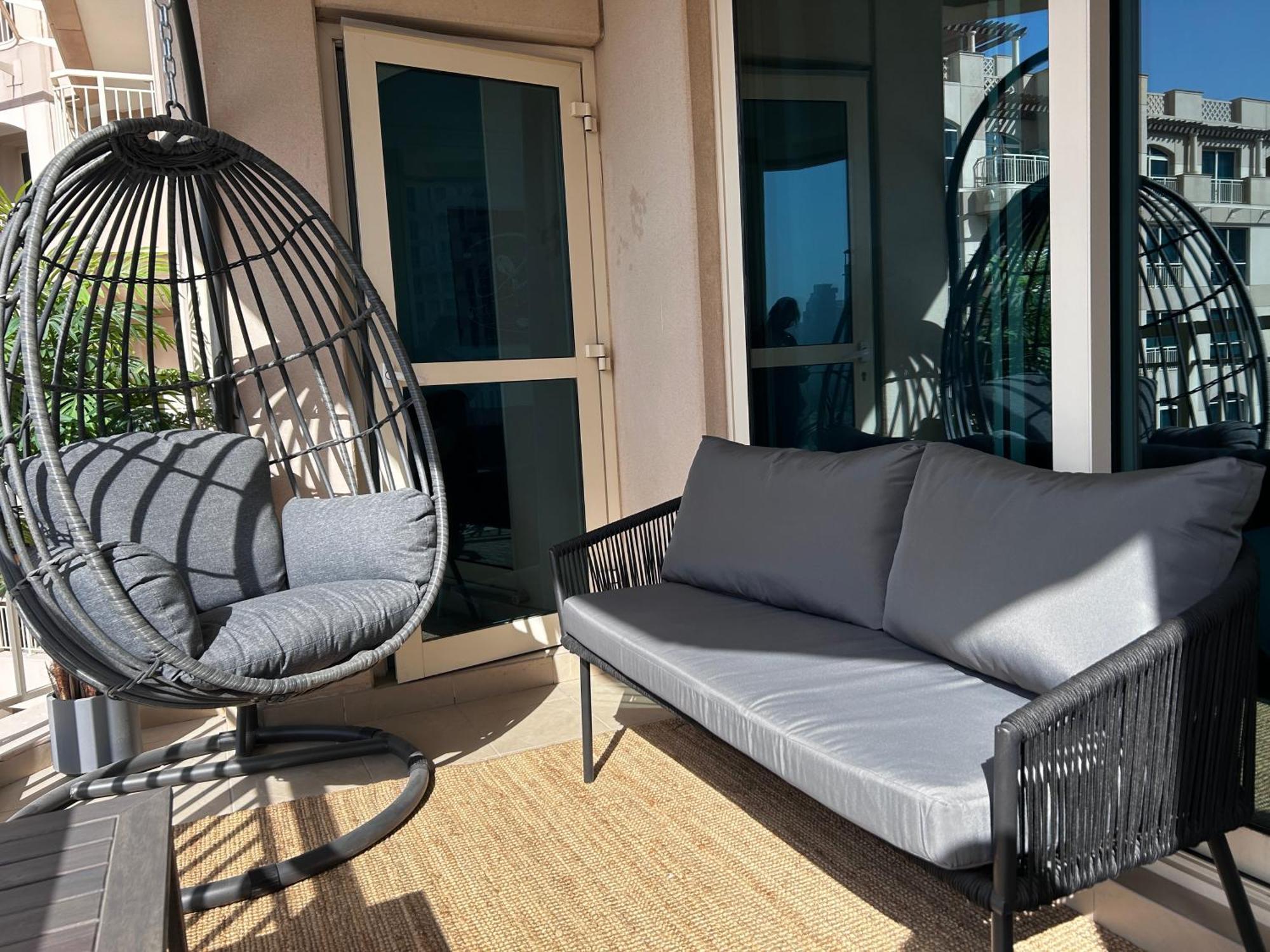 1-br With Sunset Terrace, Golf & View In Mosela, The Greens Apartment Dubai