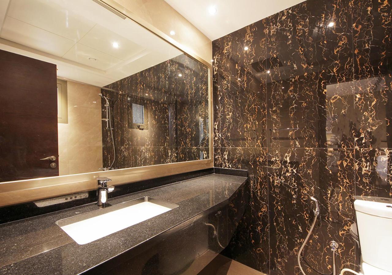 Stylish 2br Downtown Burj & Mall Nearby *