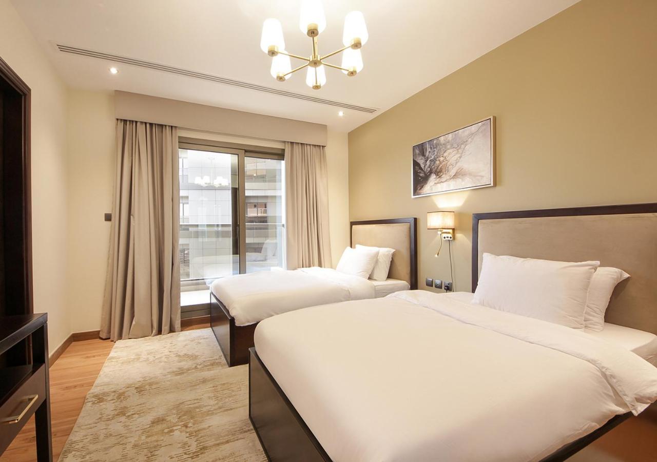 Stylish 2br Downtown Burj & Mall Nearby Dubai
