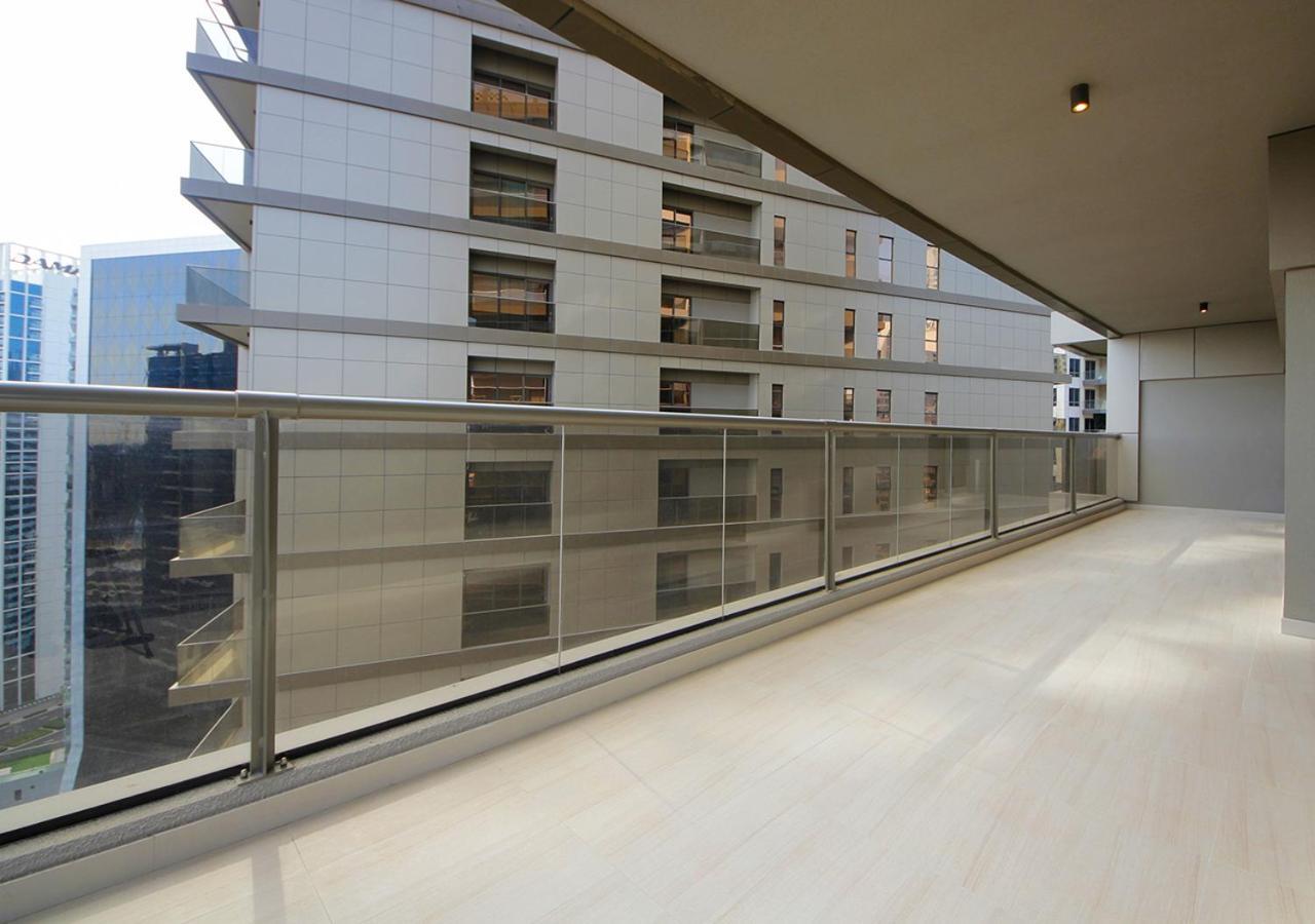 Apartment Stylish 2br Downtown Burj & Mall Nearby Dubai